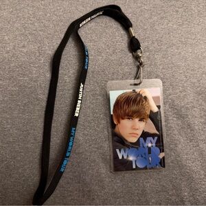 Justin Bieber My World Tour Lanyard & Pass – Early Era Collectible
